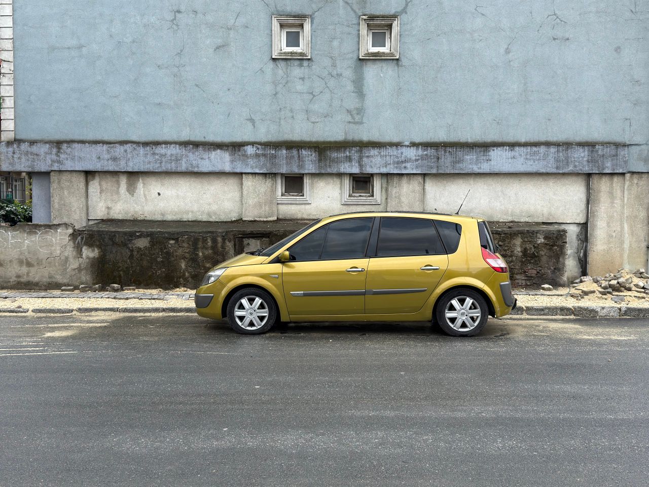 Rental car in Angola guide by Live and Work Africa